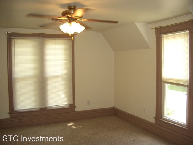 Building Photo - 4 br, 1.5 bath House - 527 N. Lafayette