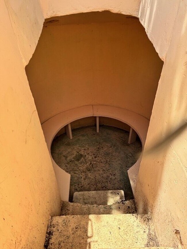 Building Photo - (3) Bed/(2) Bath with Storm Shelter and Mowing Included! Avail NOW!