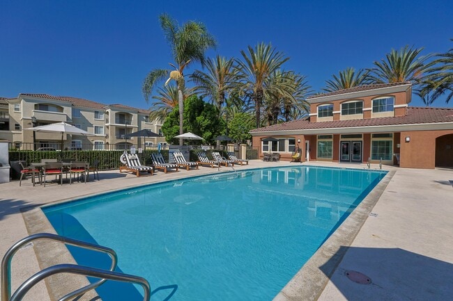 Building Photo - Allure at Camarillo