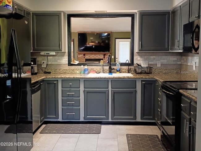 Building Photo - 5561 Mariners Cove Dr