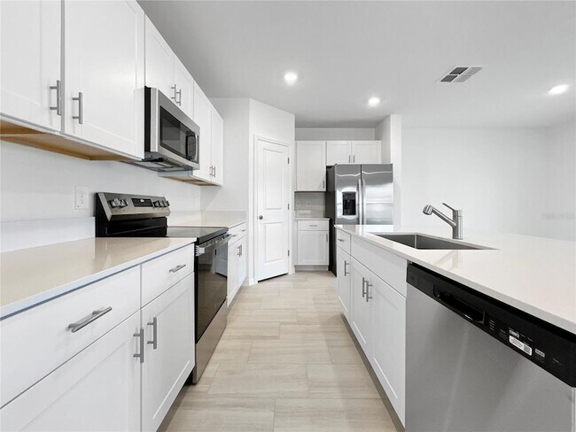 Building Photo - 17570 Shirewood Wy