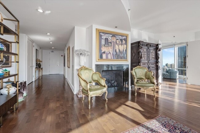 Building Photo - 401 N Wabash Ave