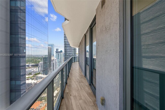 Building Photo - 801 S Miami Ave