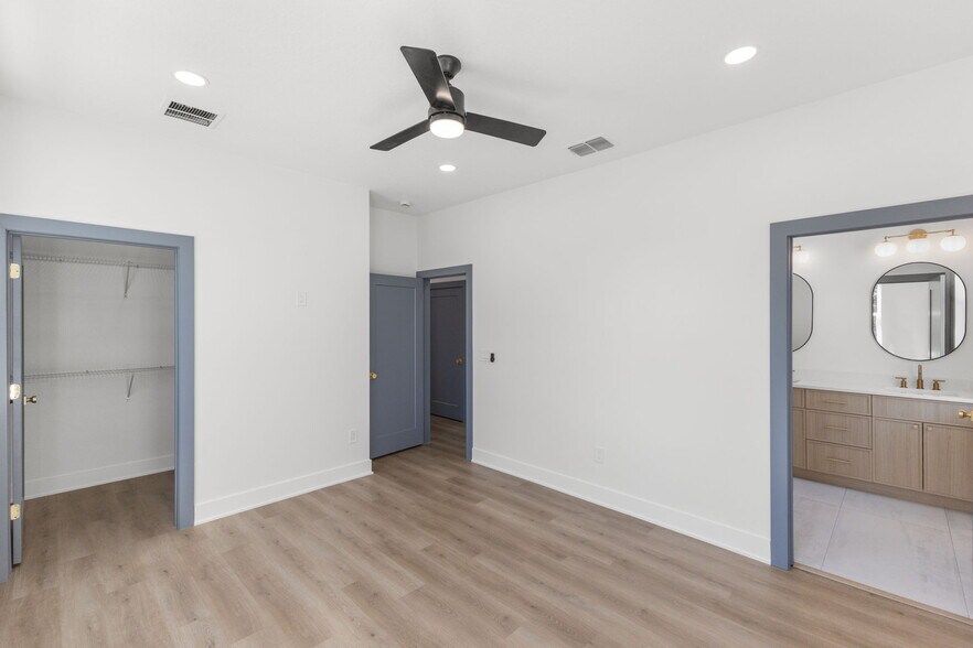 Building Photo - 2523 13th Ave N