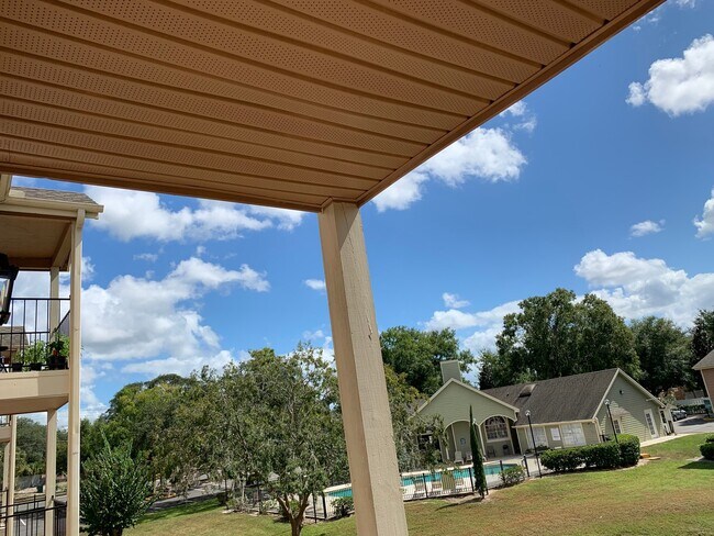 Building Photo - 2550 N Alafaya Trail