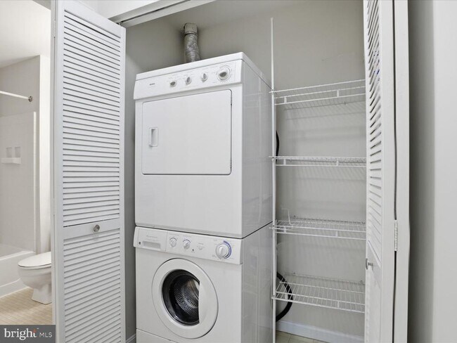 Building Photo - 13650 Orchard Dr