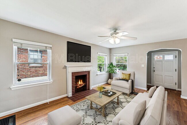 Building Photo - 3331 Ameliamont Ave