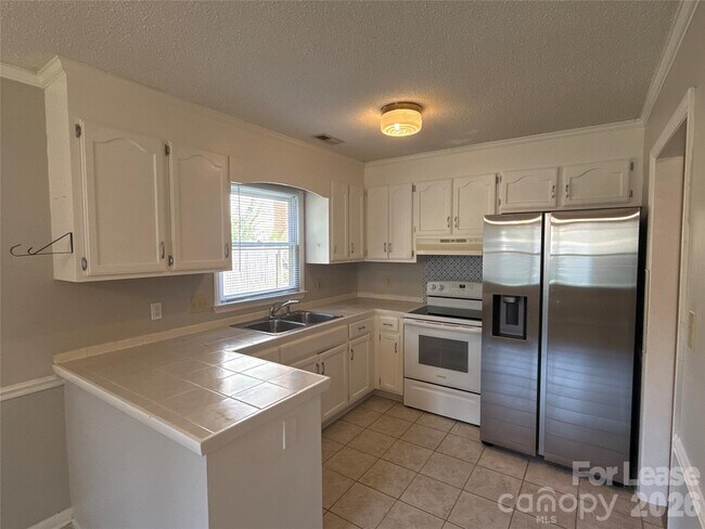 Building Photo - 7638 Campbell Creek Ln