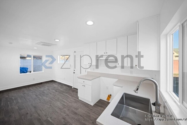 Building Photo - 12313 Lakewood Blvd