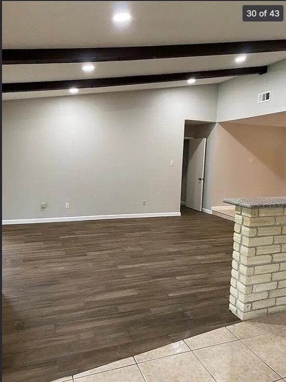 Building Photo - 22118 Meadowhill Dr