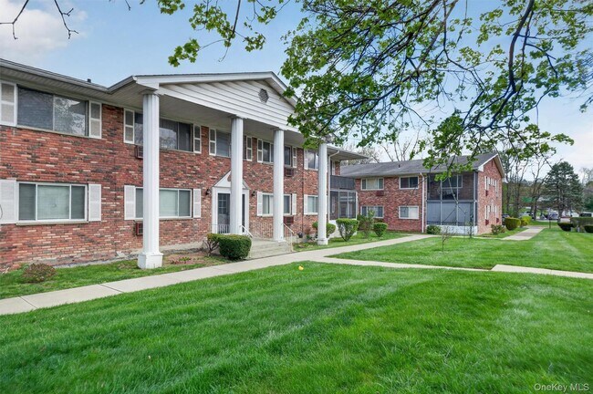 Building Photo - 810 Blooming Grove Turnpike