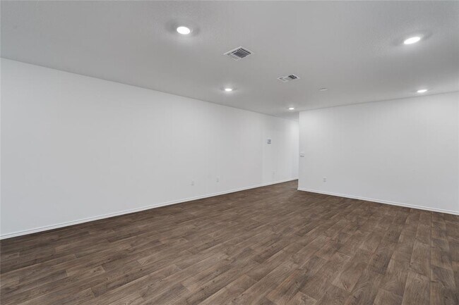 Building Photo - 18609 Cremello Dr
