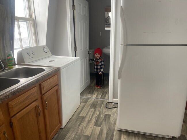 Building Photo - 25 Marshall Ave