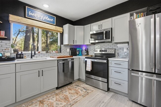 Building Photo - 1004 E Red Cedar Cir