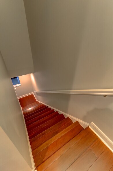 Stairwell - 2069 Kings Gate Ln