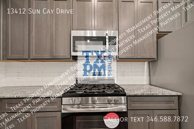 Building Photo - 13412 Sun Cay Drive