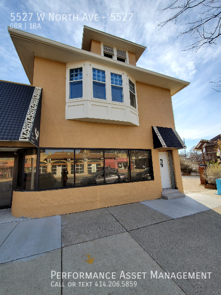 Building Photo - Gorgeous Washington Heights Studio