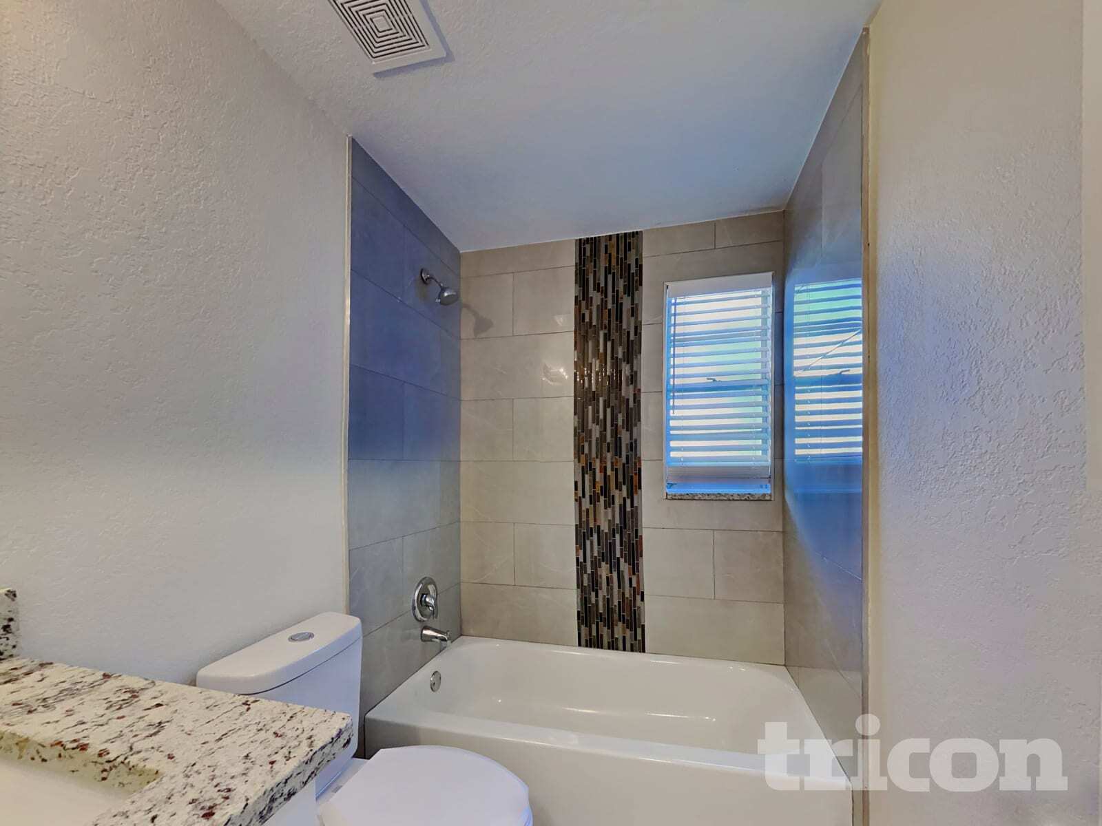 Building Photo - 15936 Winding Dr