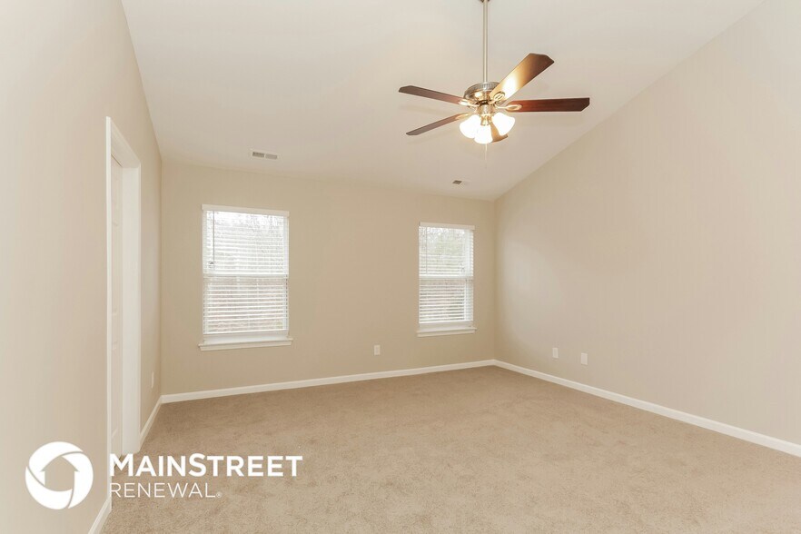 Building Photo - 6817 Goldenwillow Dr