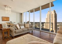 Building Photo - 610 E Market-505.4