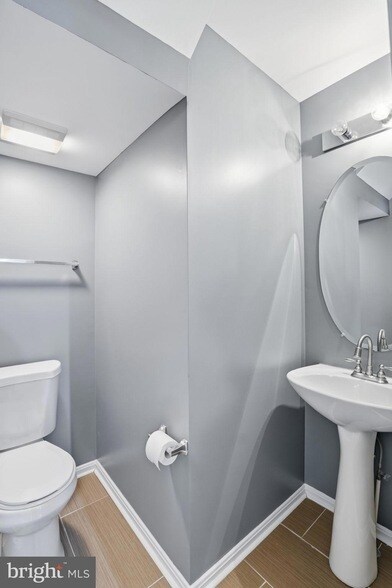 Building Photo - 13815 Churchville Dr