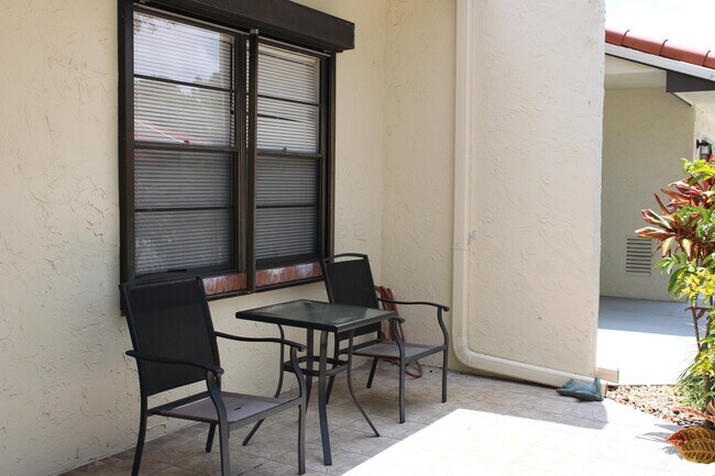 Building Photo - 38 Bethesda Park Cir