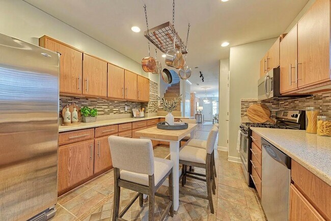 Building Photo - 3306 Fait Ave