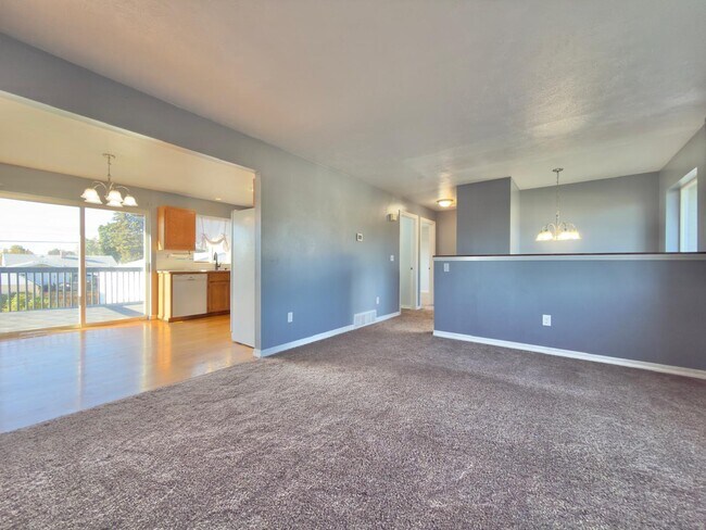 Building Photo - 48 E Princeton Ave