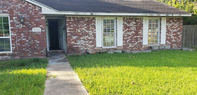 Building Photo - 4346 Dalmatian Dr