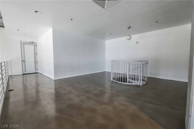 Building Photo - 900 S Las Vegas Blvd