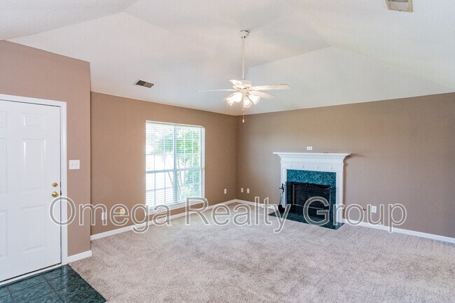 Building Photo - 2038 Plantation Pkwy