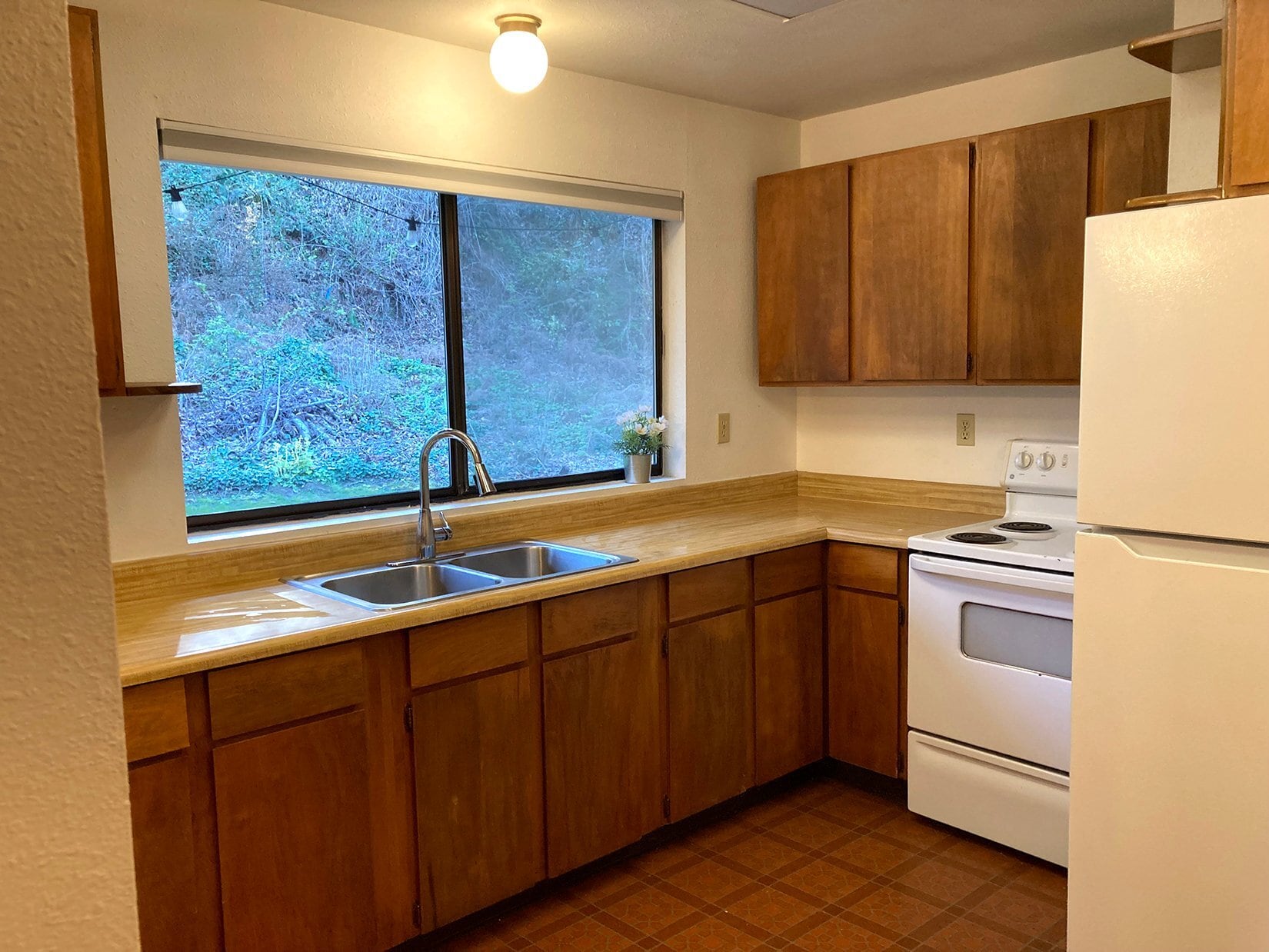 Building Photo - 6021 NW 60th Ave