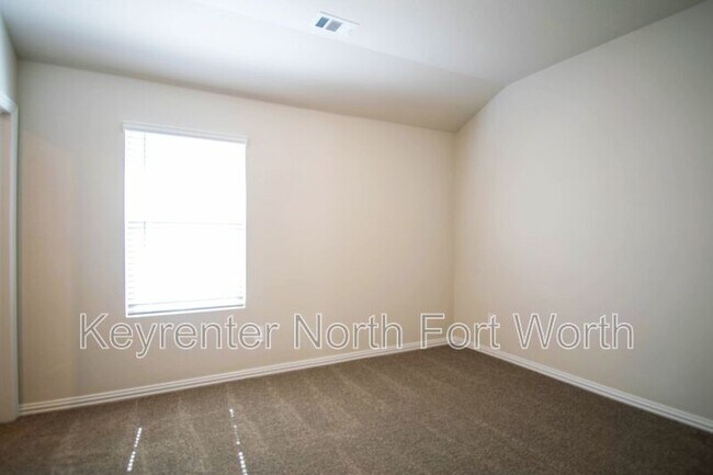 Building Photo - 2106 Dunbar Dr