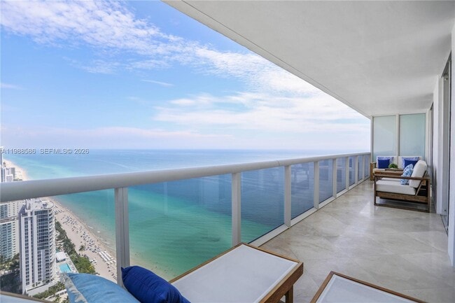 Building Photo - 1830 S Ocean Dr