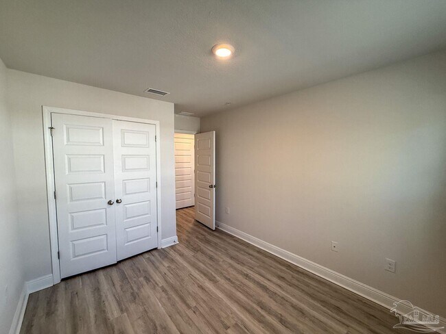 Building Photo - 8778 Meadow Flower Ln