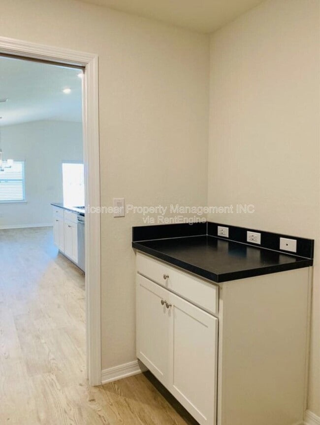 Building Photo - 11838 Stone Pine St