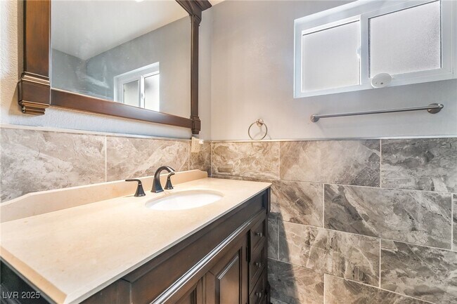 Building Photo - 2275 Covey Ln