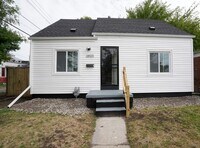 Building Photo - Freshly Renovated 3-Bedroom Home – Quality...