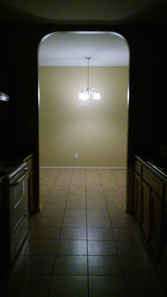 Building Photo - 422 Stone Drive