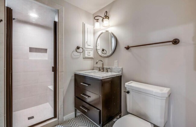 Building Photo - 6307 Deloache Ave