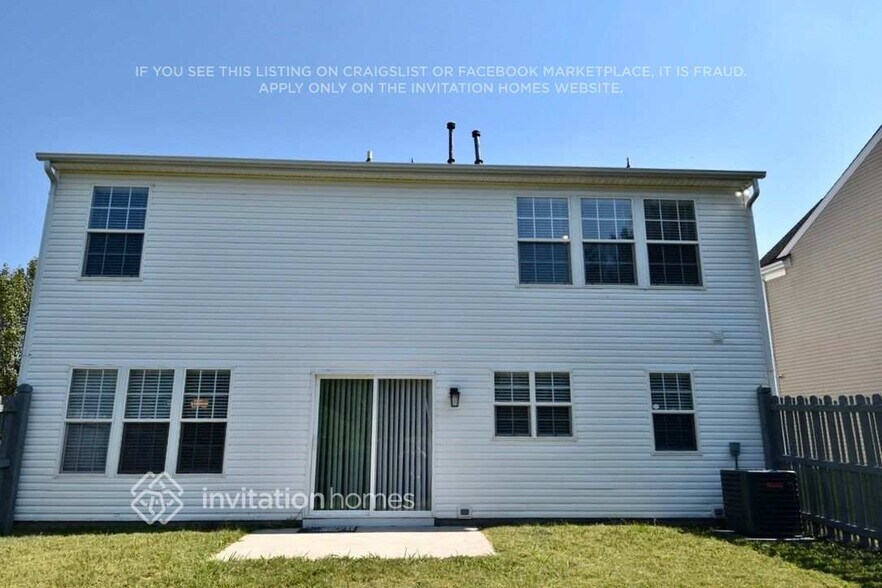 Building Photo - 3123 Old Ironside Dr