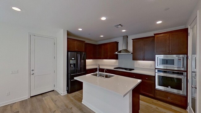 Building Photo - Los Carneros townhouse 3 Bed / 2.5 Bath – ...