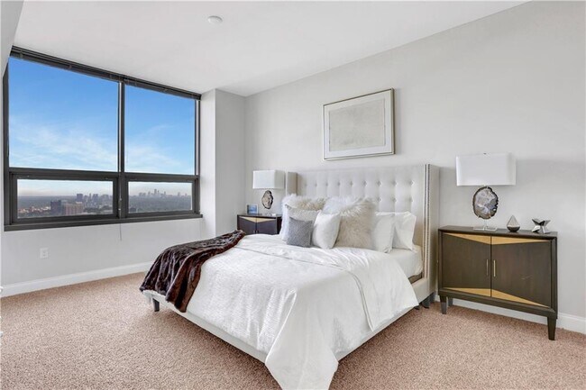 Building Photo - 270 17th St NW