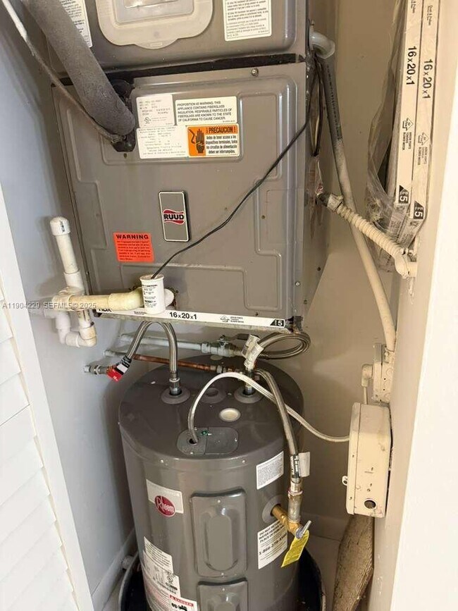 Building Photo - 8550 N Sherman Cir