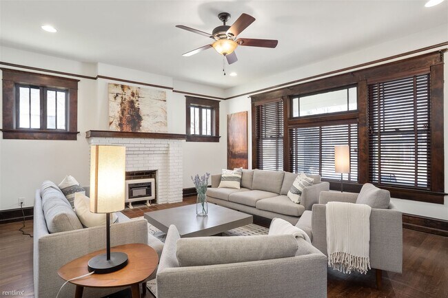 Building Photo - 3 br, 2.5 bath House - 1730 Linwood Avenue
