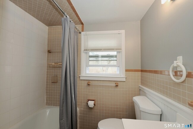 Building Photo - 121 Westport Rd