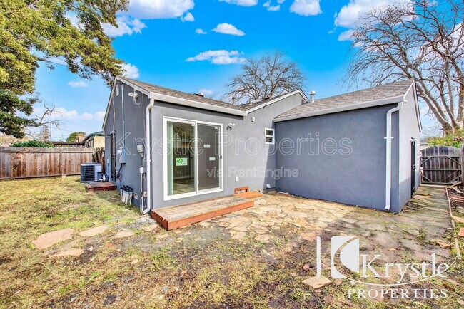 Building Photo - 1007 Maple Ave