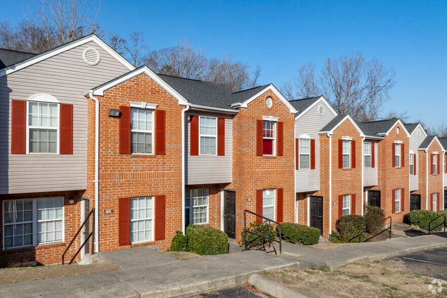 Greens of Concord Unit Building - Greens of Concord