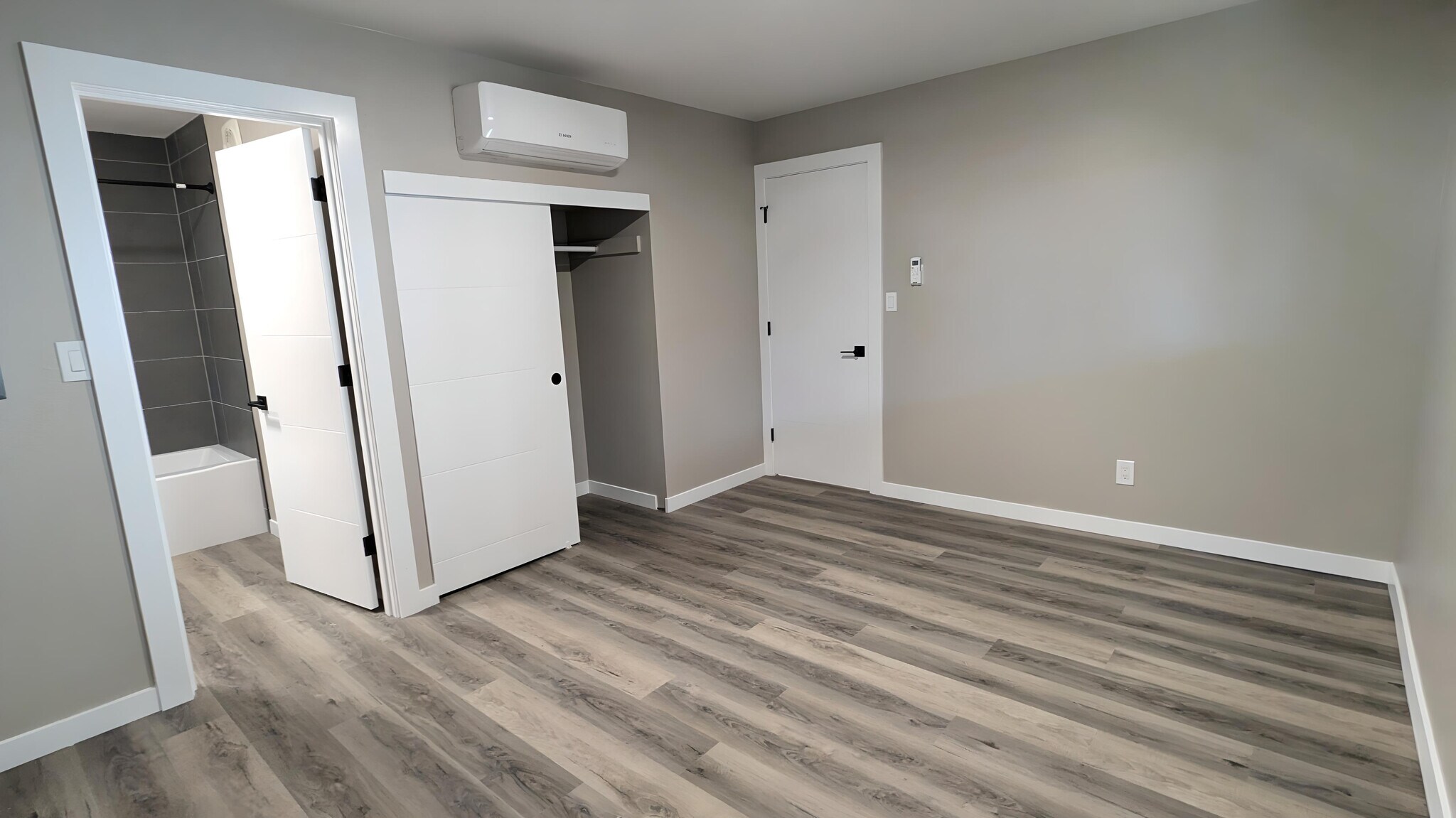 Building Photo - 8805 14TH AVE S APT 6
