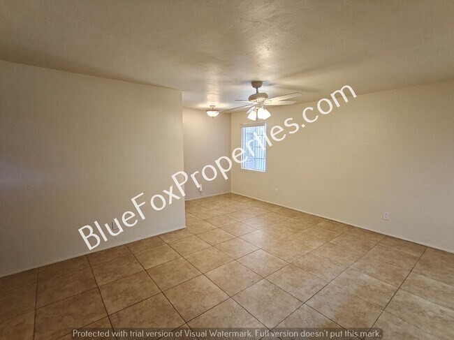 Building Photo - 907 E Weymouth St